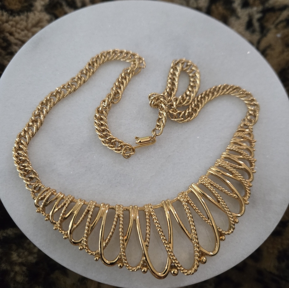 Vintage Gilded Avon Necklace and Earrings Set